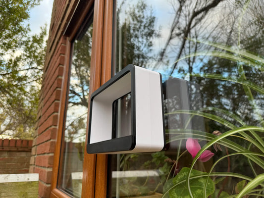 Minimalista Ablakra Szerelhető Madáretető – Madármegfigyelés Testközelből 🐦
